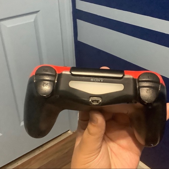 Ps4 Controller - Picture 3 of 3